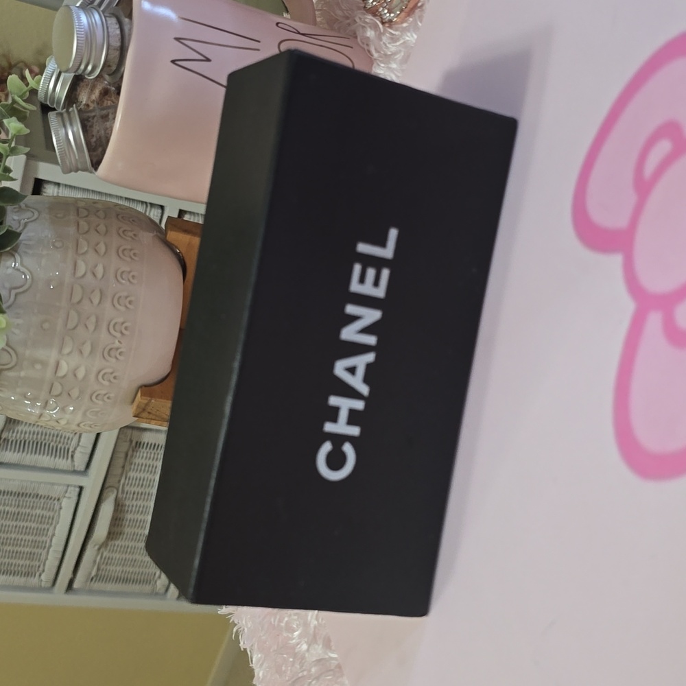 Chanel Box